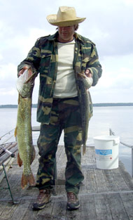 Hechte - Maiangeln`08 - Wolziger See - Hechte (96 cm - 4,9 kg; 73cm - 2,2 kg) 